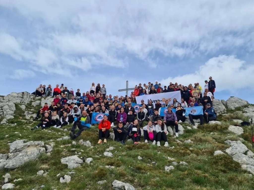 Tradicionalni uspon na livanjsku planinu: '100 žena na Kamešnici'